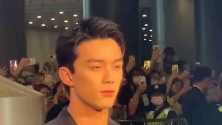 磊子连麦爆料明星视频在线观看,明星视频在线观看，揭秘娱乐圈幕后故事  第1张